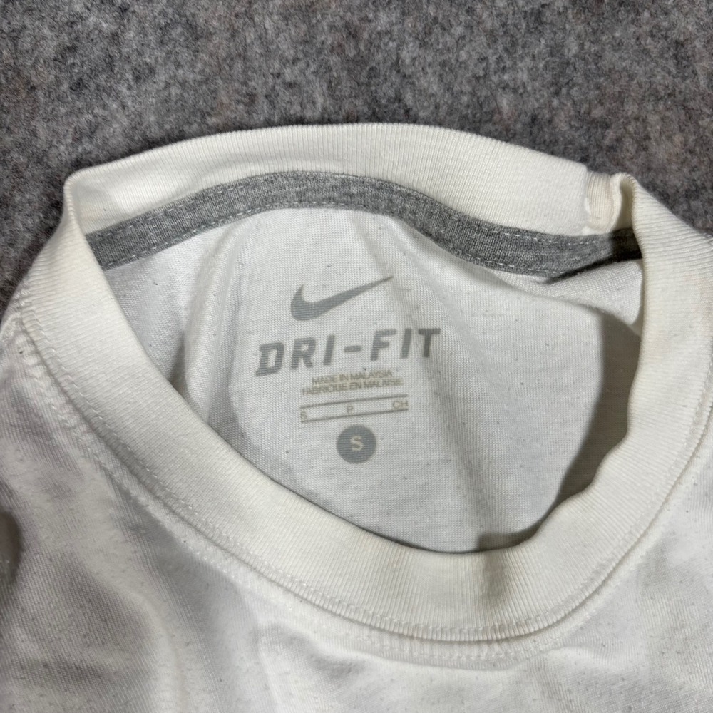 Nike T-Shirt My Feet Hurt Kicking So Much Ass Dri-Fit Run Mens S White  Run - Picture 3 of 6